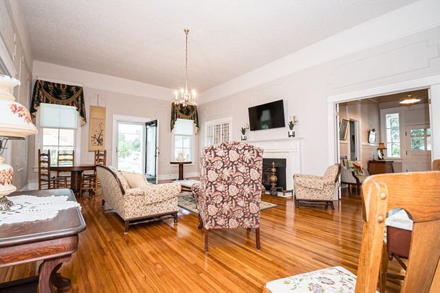 303 N Main St, Columbia, AL 36319