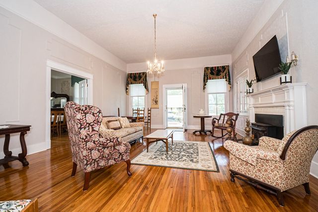 303 N Main St, Columbia, AL 36319