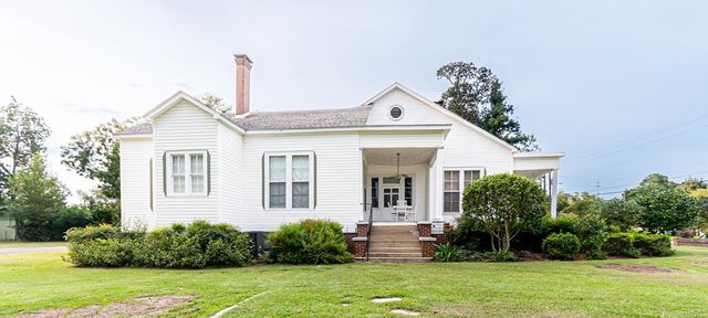 303 N Main St, Columbia, AL 36319