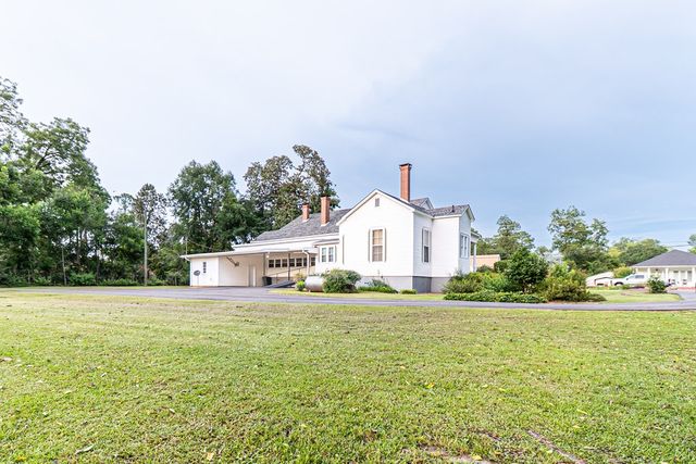 303 N Main St, Columbia, AL 36319