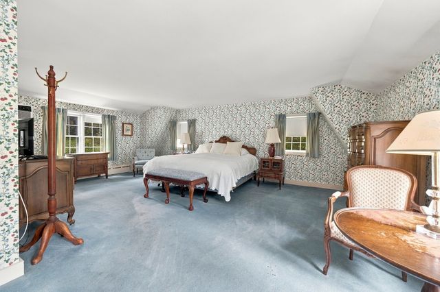 102 Central St, Hingham, MA 02043