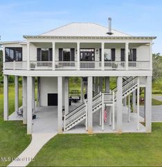 106 Burnett Street, Bay Saint Louis, MS 39520