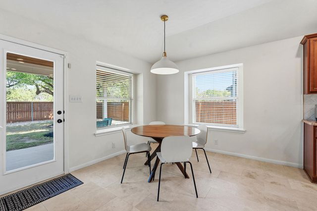 120 Florenz LN, Georgetown, TX 78628