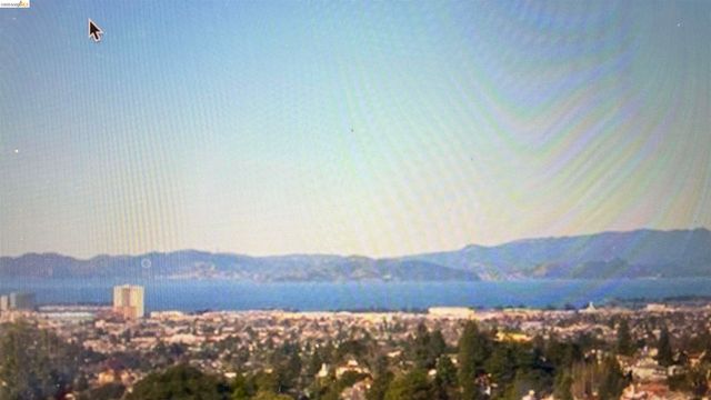 135 Alta Rd, Oakland, CA 94618