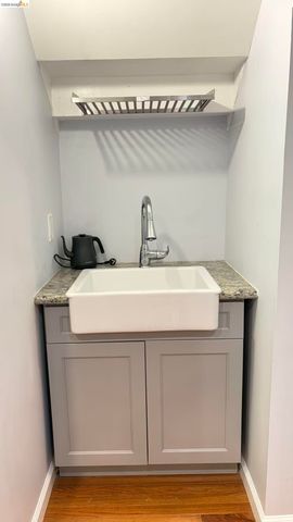 135 Alta Rd, Oakland, CA 94618