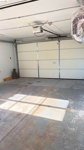 135 Alta Rd, Oakland, CA 94618