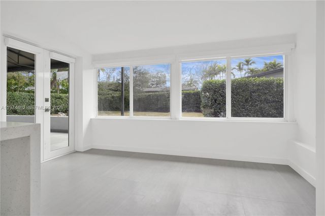 7030 SW 58th St, Miami, FL 33143