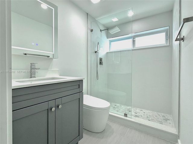 7030 SW 58th St, Miami, FL 33143