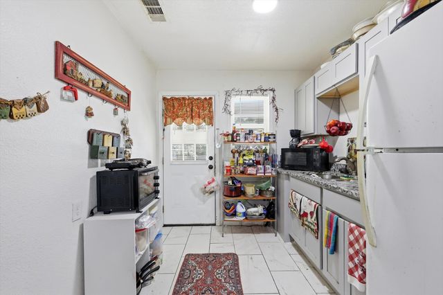 1306 Stone Drive, Irving, TX 75061