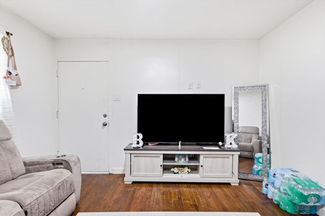 1306 Stone Drive, Irving, TX 75061