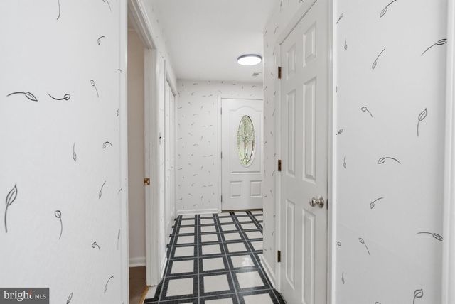 81 CHEROKEE RD, Doylestown, PA 18901