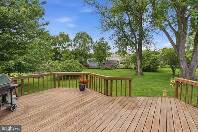 81 CHEROKEE RD, Doylestown, PA 18901