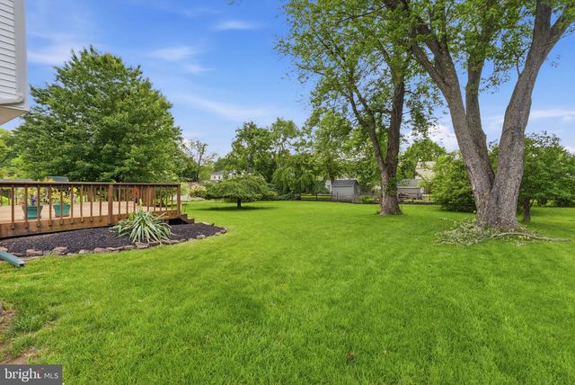 81 CHEROKEE RD, Doylestown, PA 18901