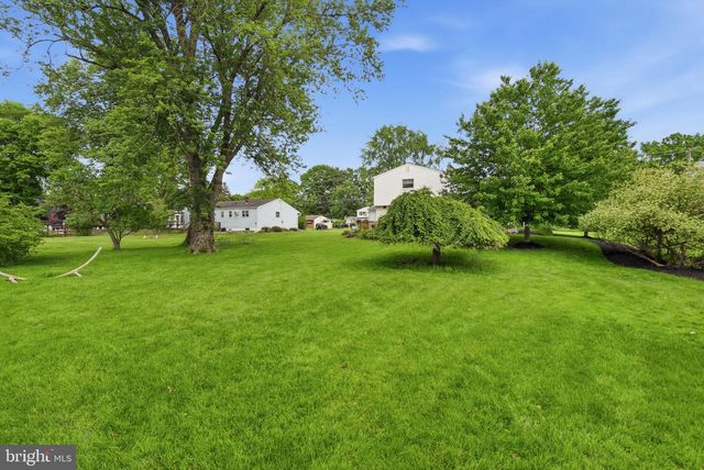 81 CHEROKEE RD, Doylestown, PA 18901