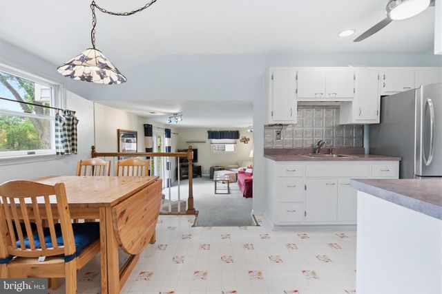 81 CHEROKEE RD, Doylestown, PA 18901