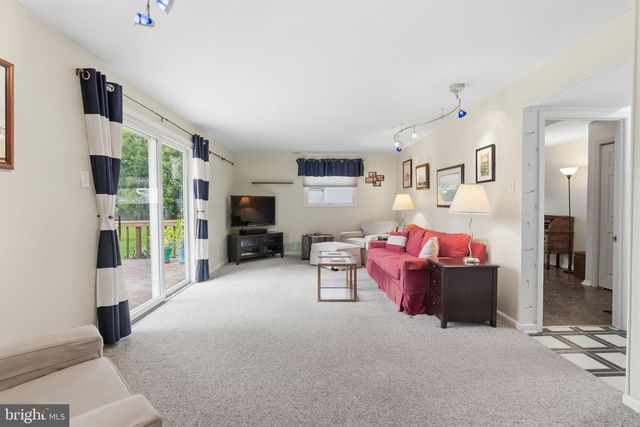81 CHEROKEE RD, Doylestown, PA 18901