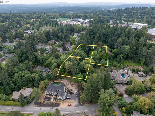 13801 GOODALL Rd 3, Lake Oswego, OR 97034