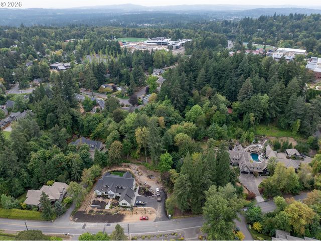 13801 GOODALL Rd 3, Lake Oswego, OR 97034