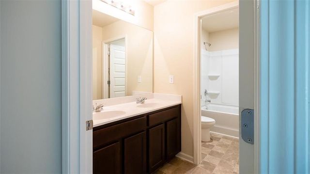 76 Mulberry Bush Drive, Loganville, GA 30052
