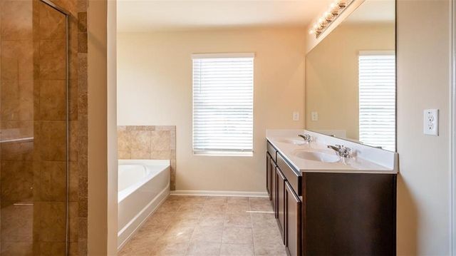 76 Mulberry Bush Drive, Loganville, GA 30052