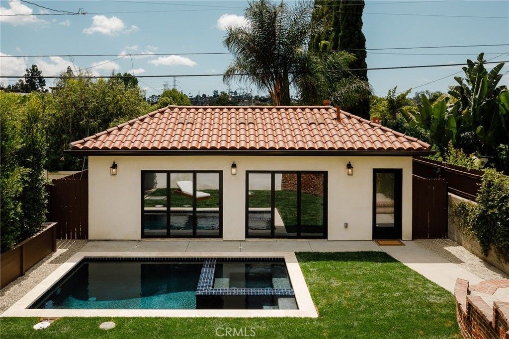 Image 21 of property listing at 3144 Atwater, Los Angeles, CA 90039