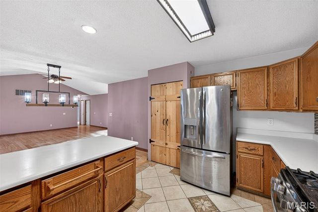 1040 Apricot Drive, St Charles, MO 63301