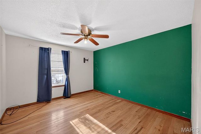 1040 Apricot Drive, St Charles, MO 63301