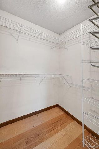 1040 Apricot Drive, St Charles, MO 63301