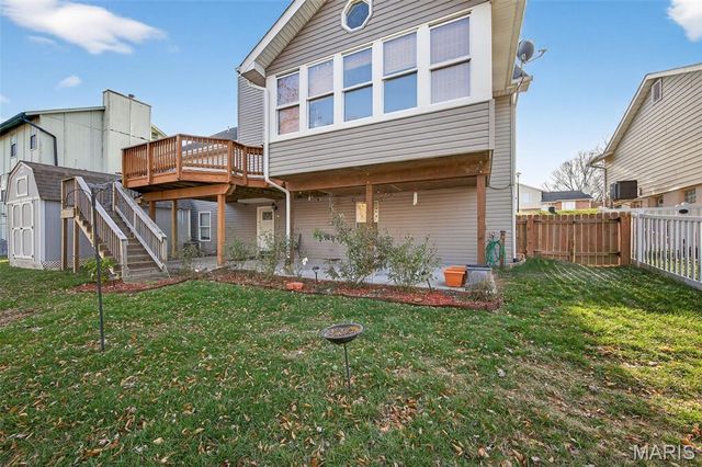 1040 Apricot Drive, St Charles, MO 63301