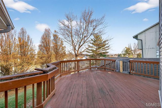 1040 Apricot Drive, St Charles, MO 63301