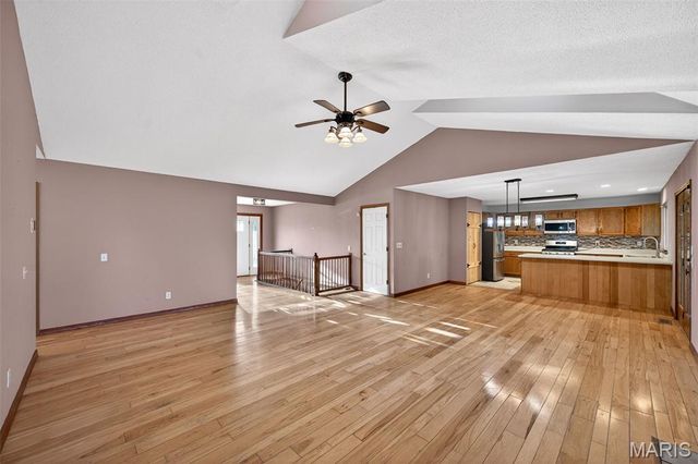 1040 Apricot Drive, St Charles, MO 63301