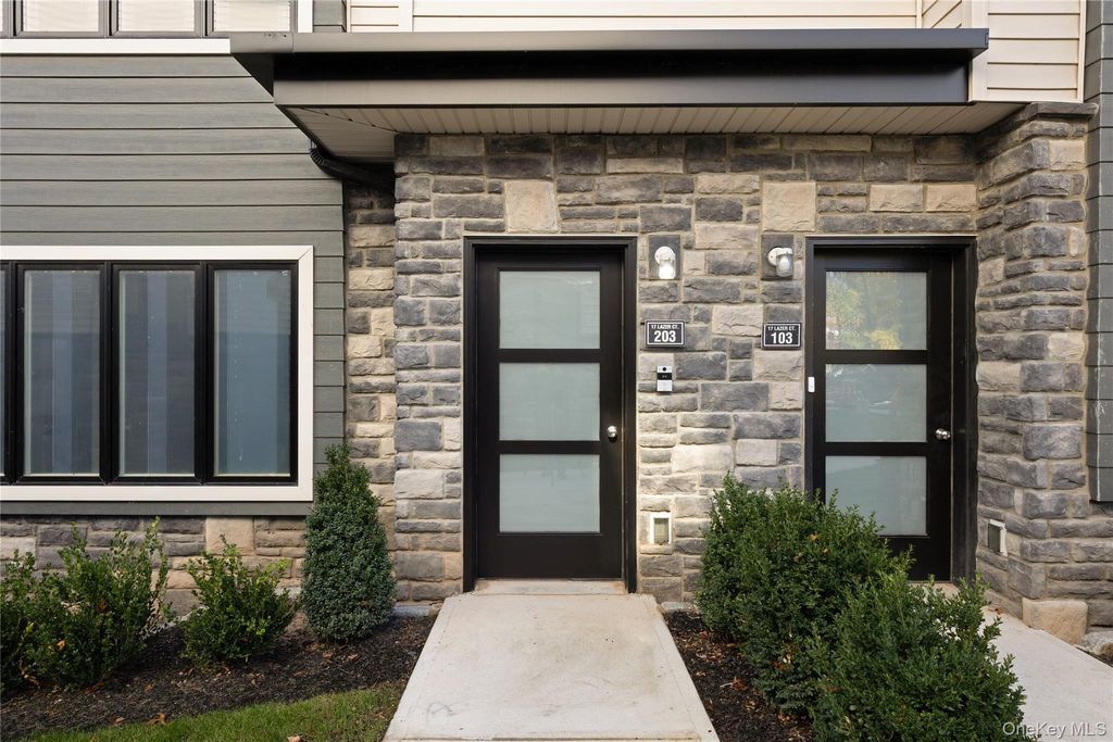 17 Lazer Court 201, Spring Valley, NY 10977 — photo 2