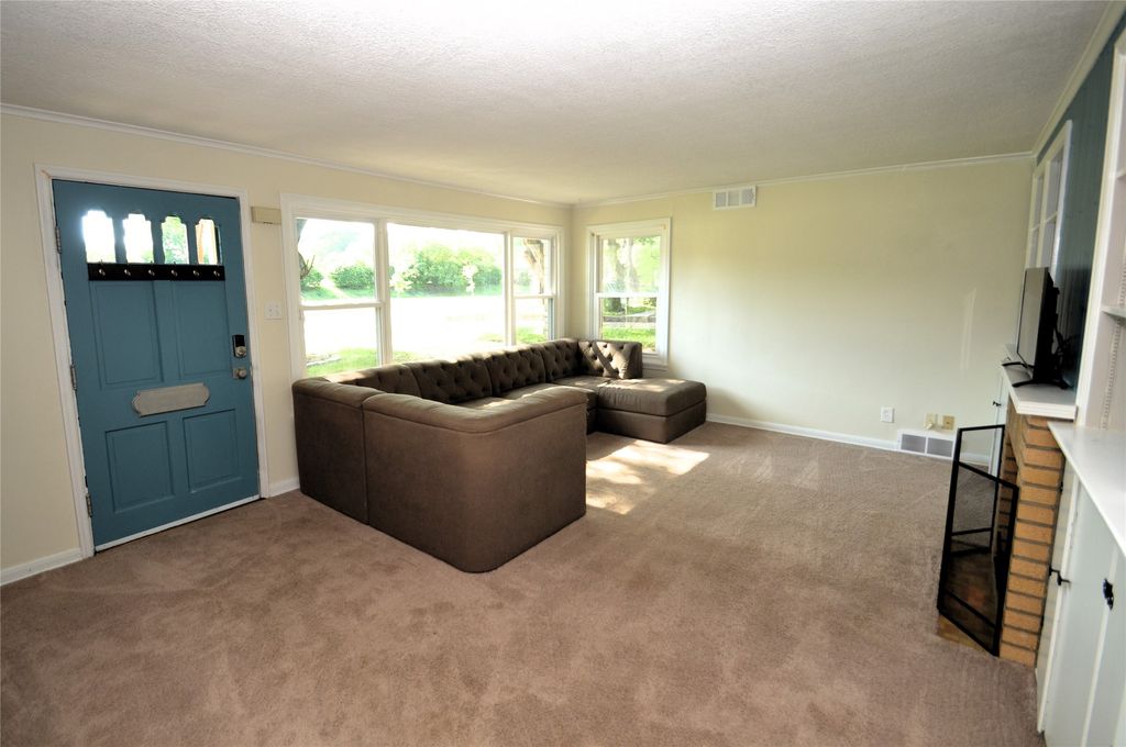 2021 48th Street, Des Moines, IA 50310