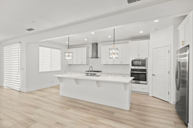 5966 Wave St, Sacramento, CA 95835