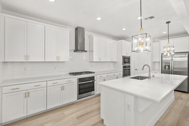 5966 Wave St, Sacramento, CA 95835
