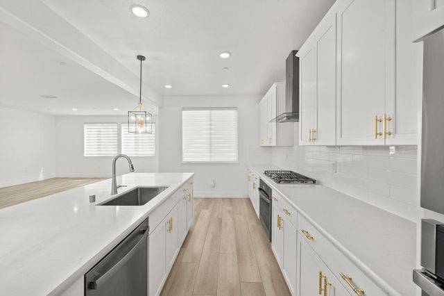5966 Wave St, Sacramento, CA 95835