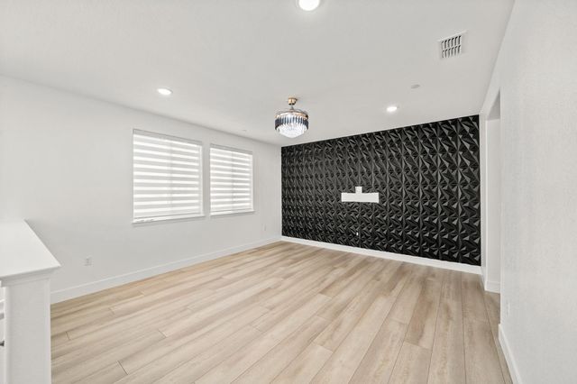 5966 Wave St, Sacramento, CA 95835