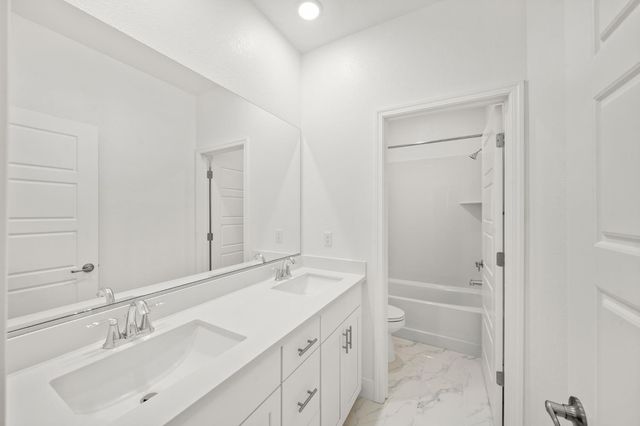 5966 Wave St, Sacramento, CA 95835