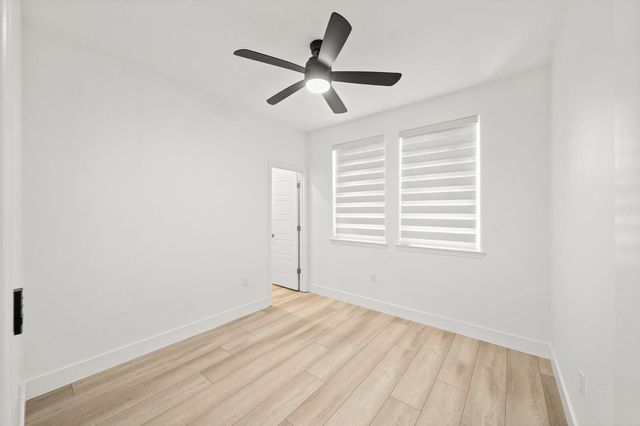 5966 Wave St, Sacramento, CA 95835