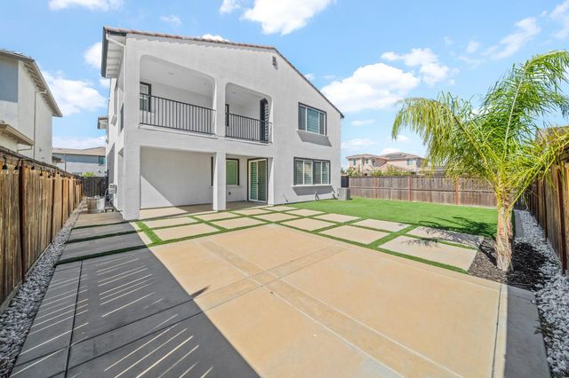 5966 Wave St, Sacramento, CA 95835