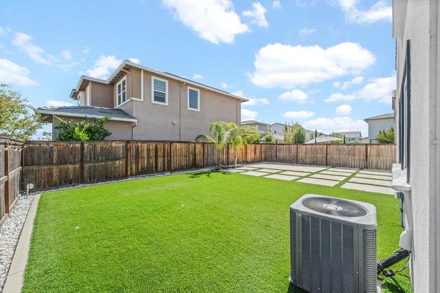 5966 Wave St, Sacramento, CA 95835