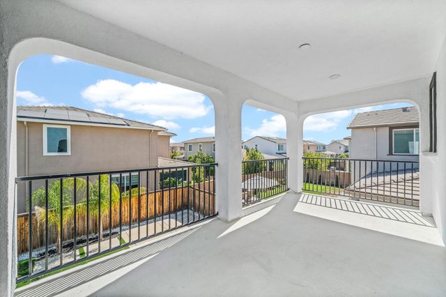 5966 Wave St, Sacramento, CA 95835