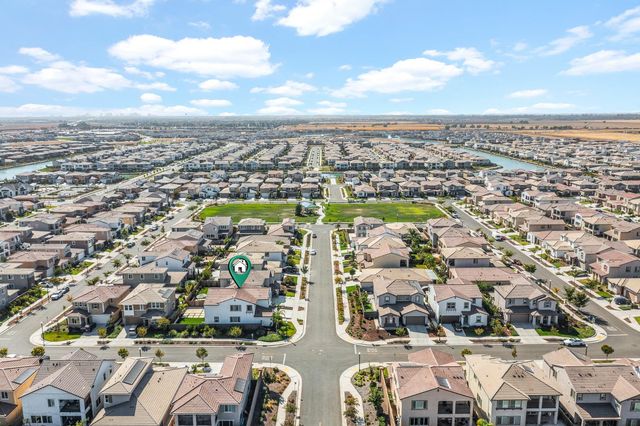 5966 Wave St, Sacramento, CA 95835