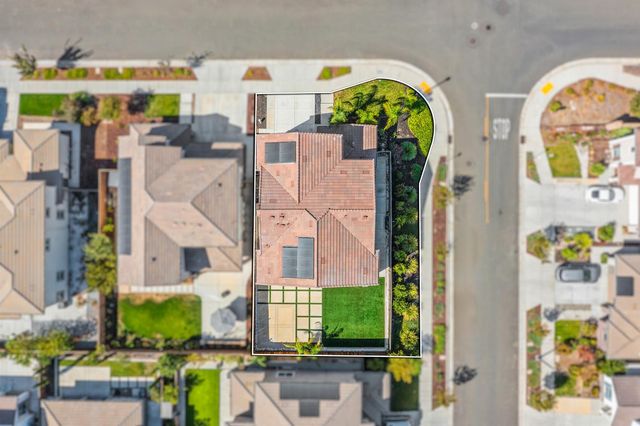 5966 Wave St, Sacramento, CA 95835