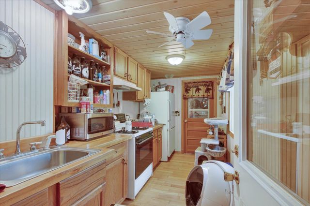 10131 Birch Drive, Riverdale, MI 48877