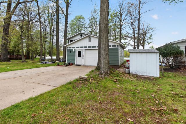 10131 Birch Drive, Riverdale, MI 48877