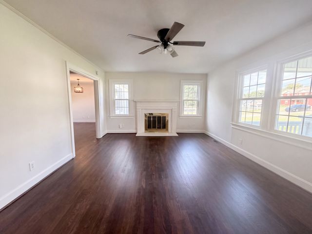 415 Hawkins Rd, Clarksville, TN 37040