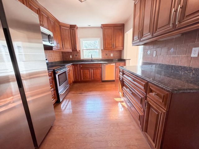415 Hawkins Rd, Clarksville, TN 37040