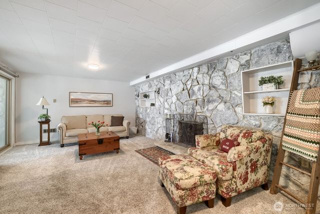 6332 NE 196th Street, Kenmore, WA 98028