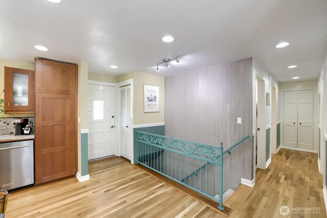 6332 NE 196th Street, Kenmore, WA 98028